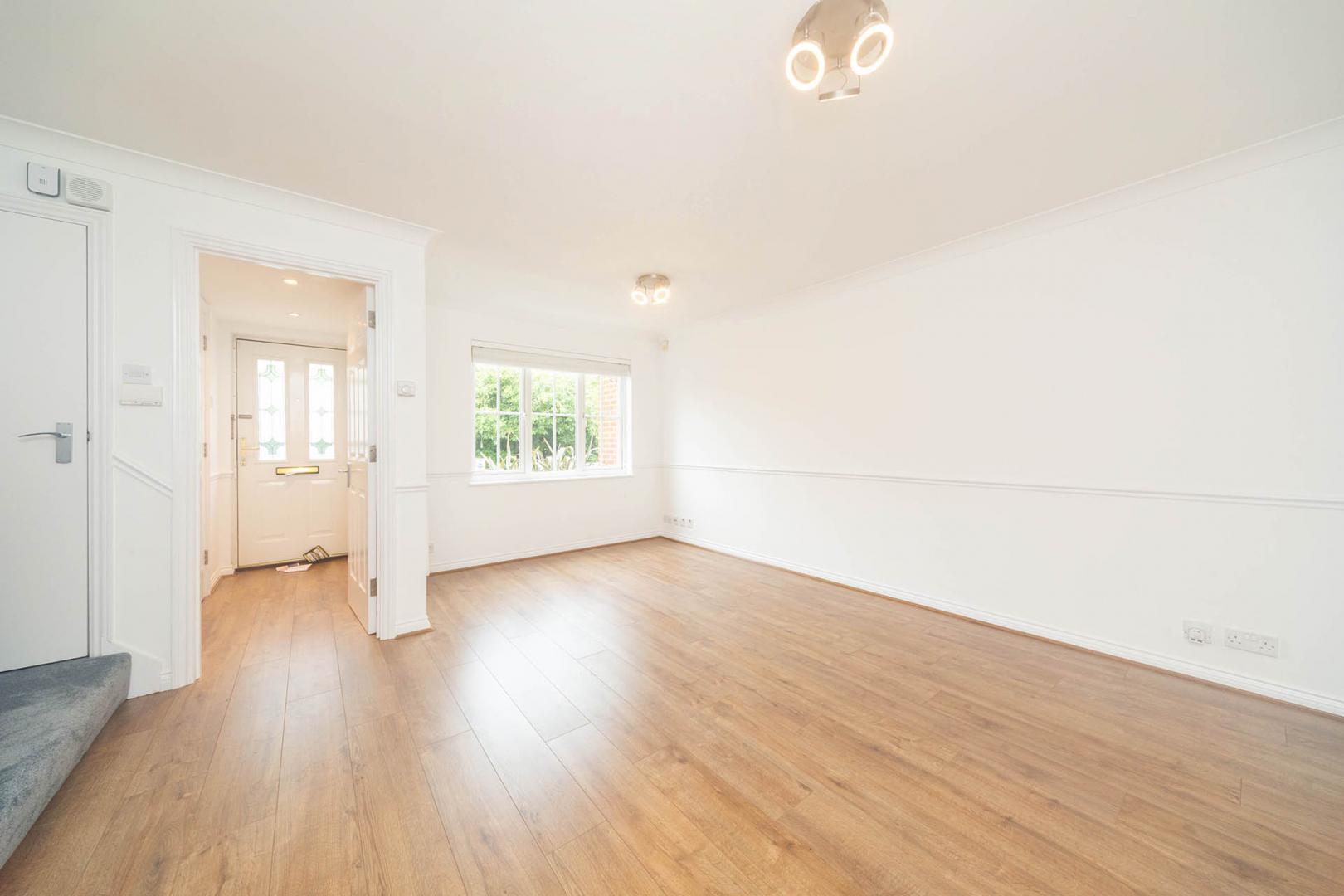 Semi-detached house Melrose Avenue, Willesden Green